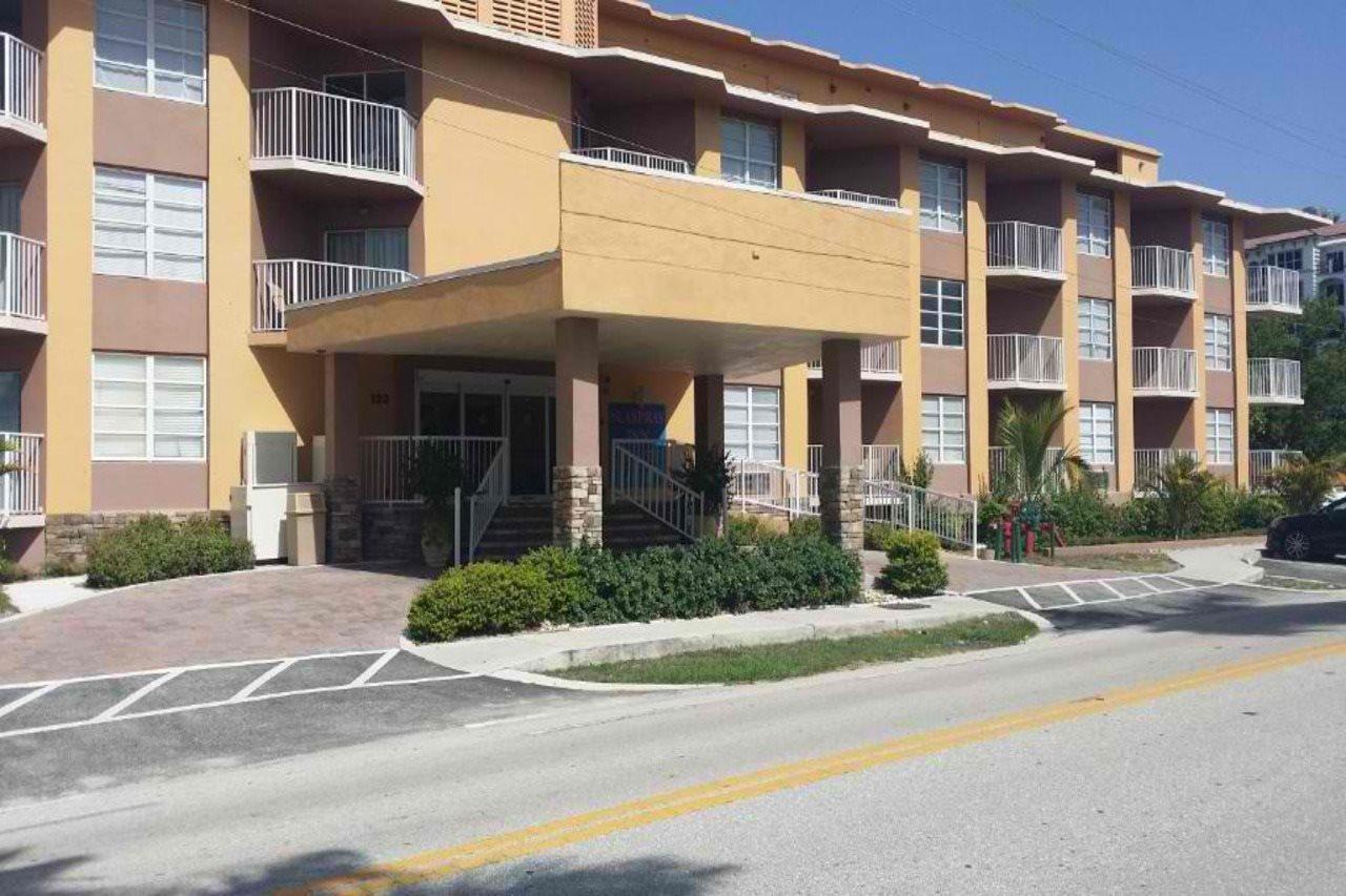 Seaspray Inn Beach Resort Palm Beach Shores Exterior photo