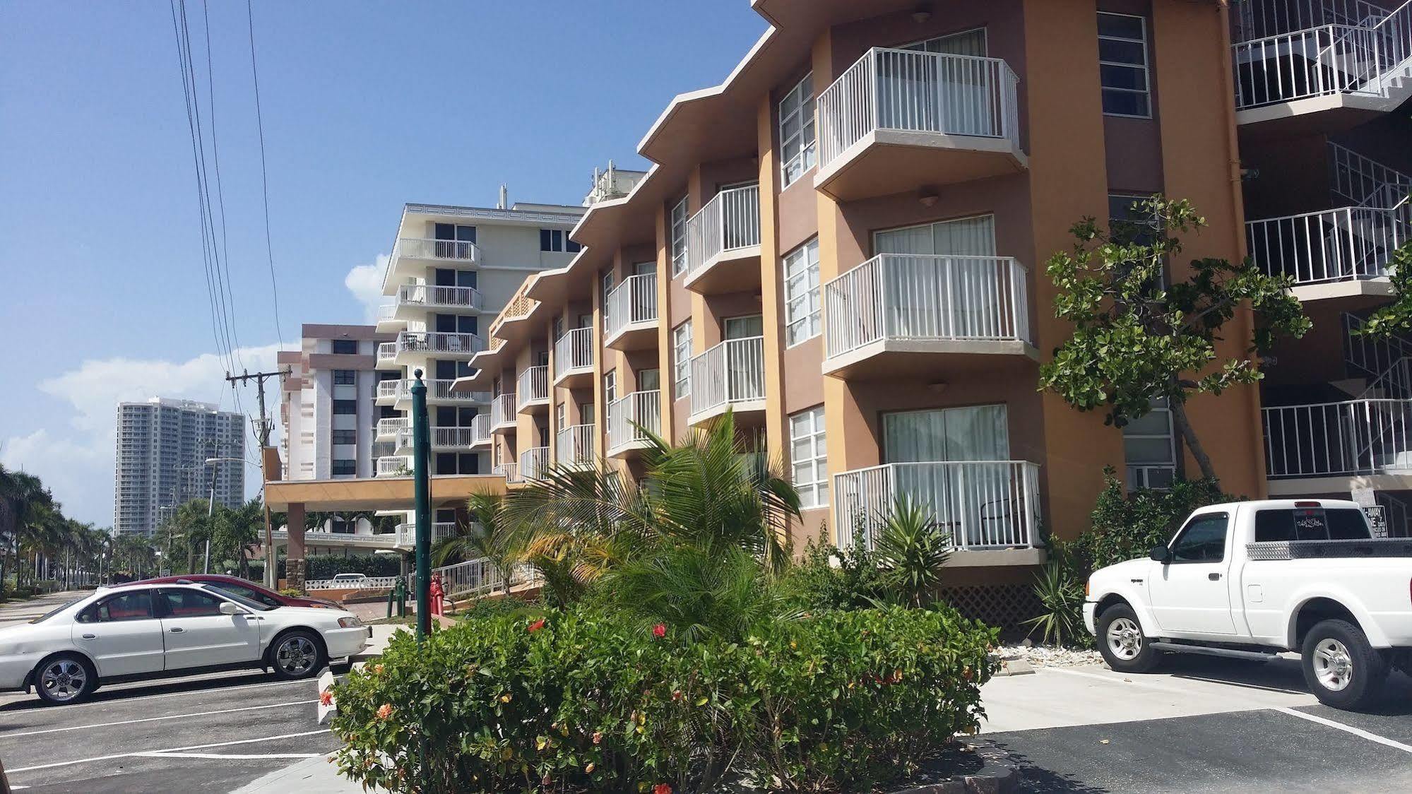 Seaspray Inn Beach Resort Palm Beach Shores Exterior photo