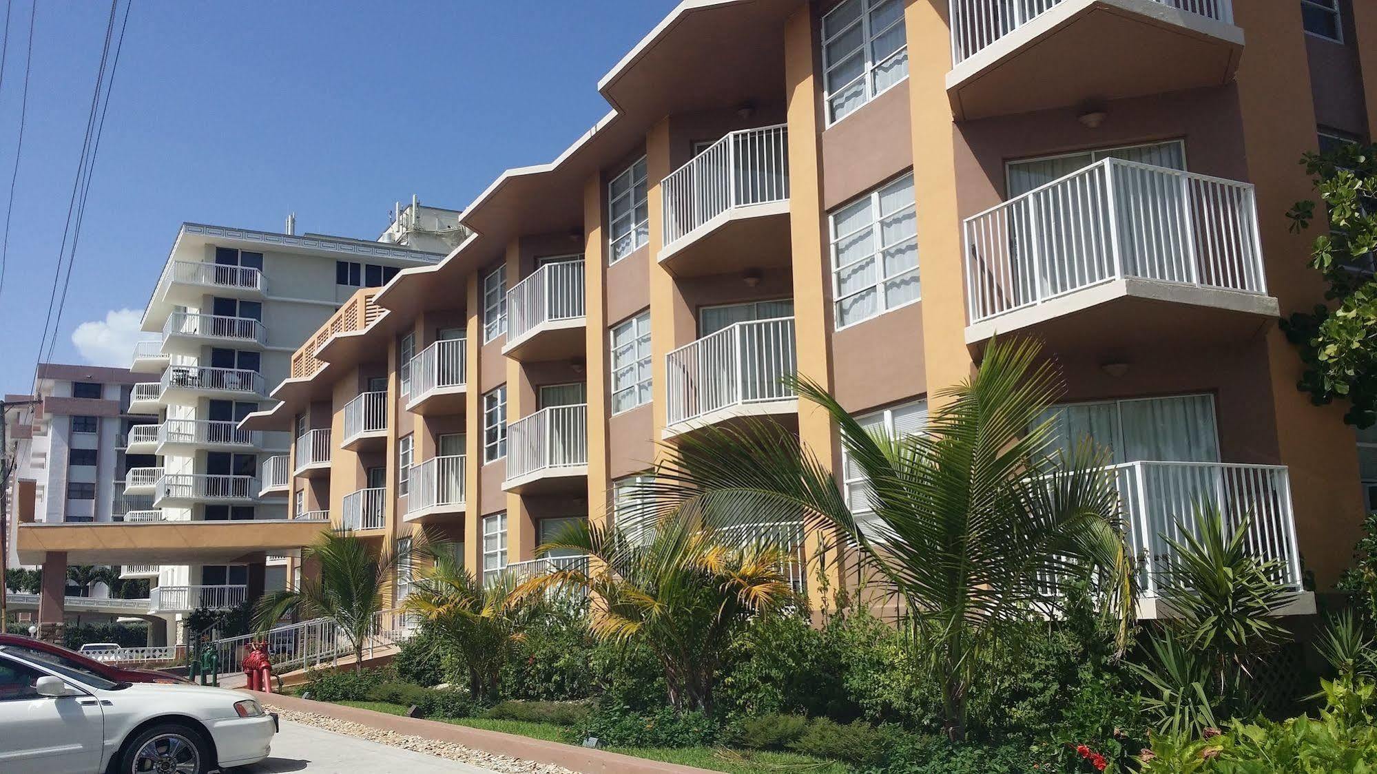 Seaspray Inn Beach Resort Palm Beach Shores Exterior photo
